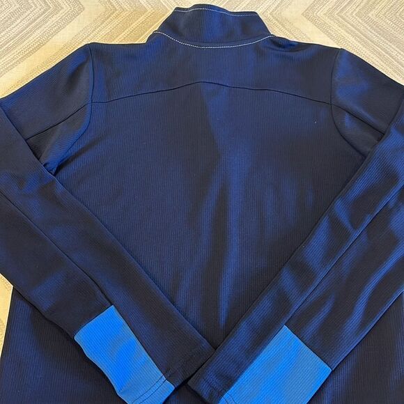 NBA Youth Oklahoma City Thunder Basketball Boys 1/4 Zip Long Sleeve Top - Picture 7 of 9